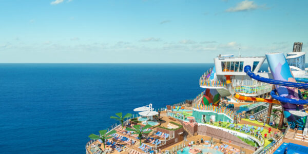 CRUISE ON THE BRAND NEW LEGEND OF THE SEAS