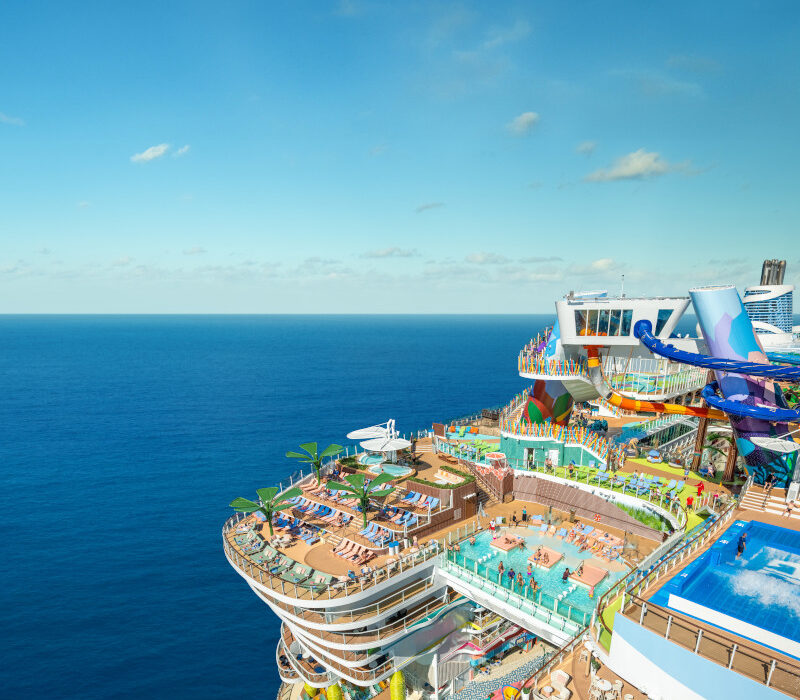 CRUISE ON THE BRAND NEW LEGEND OF THE SEAS - Image 1