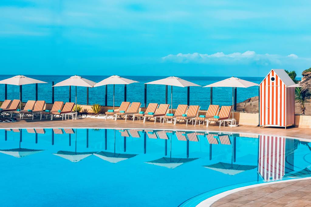 Tenerife Mid June 5* Family Summer Hols - Image 2