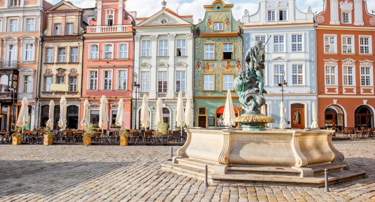 KRAKOW MID SEPTEMBER CITY BREAK - Image 4