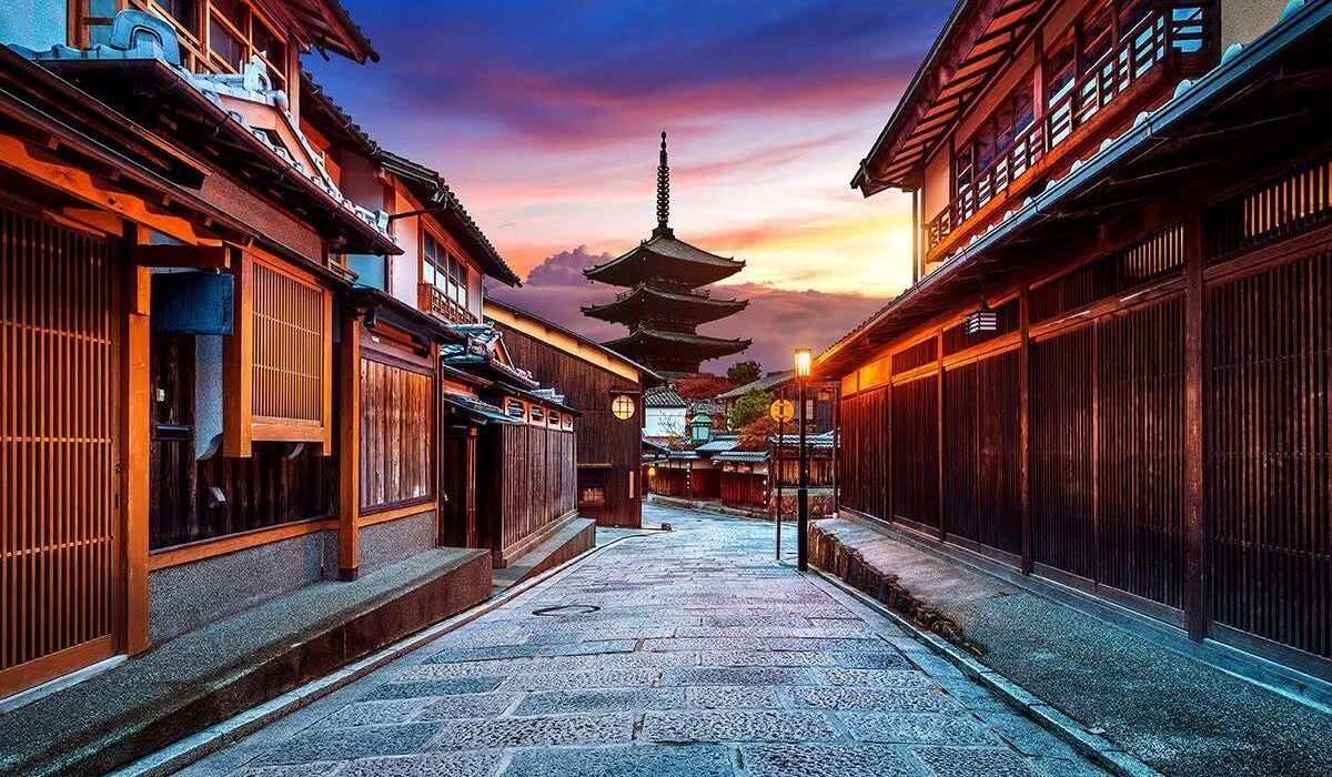 Easter 2027 in Japan – Cherry Blossom Season - Image 1