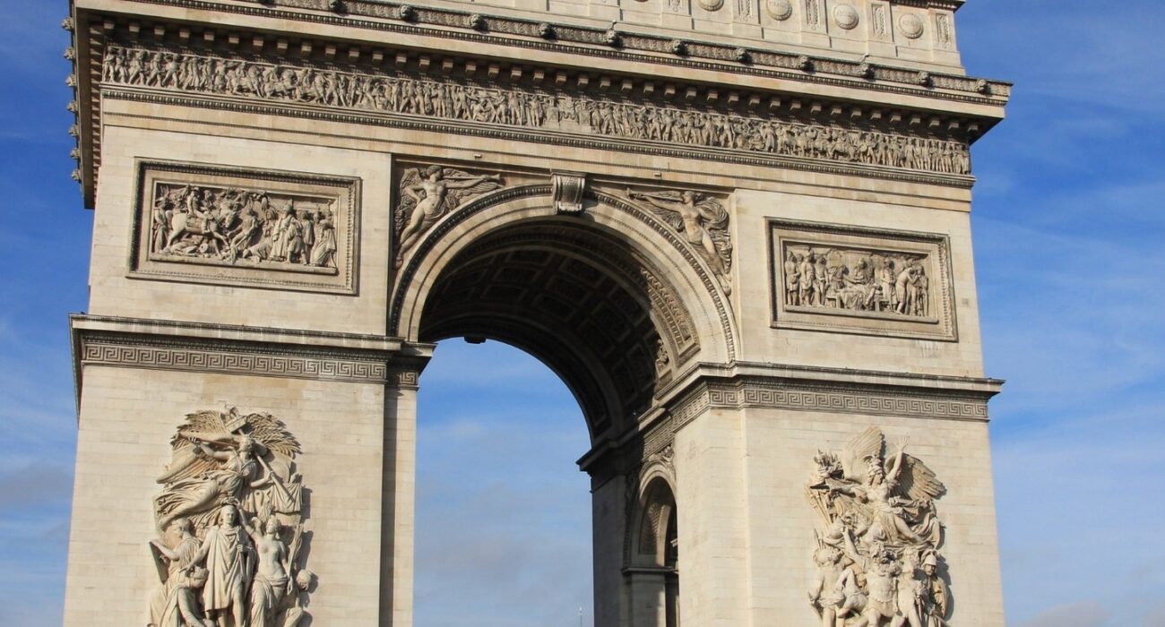 PARIS FRANCE SUMMER CITY BREAK - Image 2