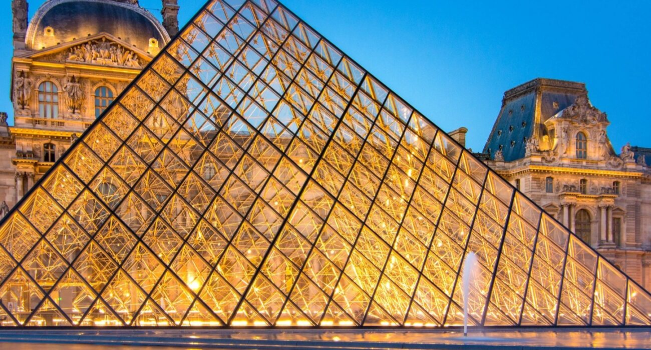 PARIS FRANCE SUMMER CITY BREAK - Image 3