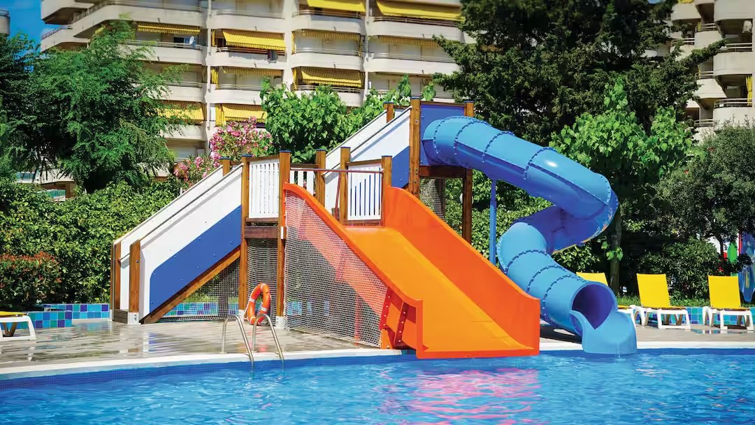 EARLY BOOKER Salou Spain 2027 Family Hols - Image 2
