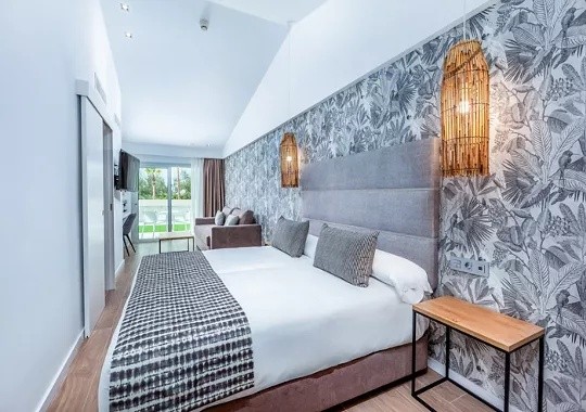 Fly to the Sunshine – Gran Canaria BARGAIN - Image 2