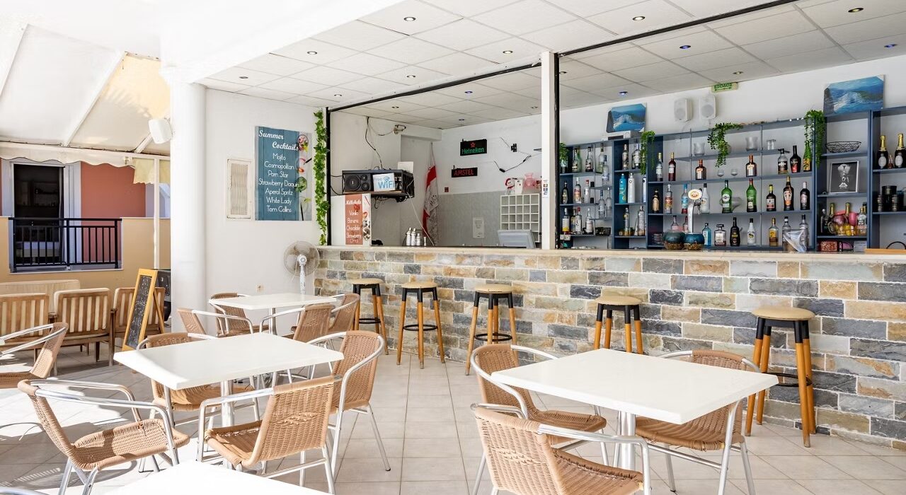 BARGAIN Sunshine Last Min Offer to Zante Greece - Image 4