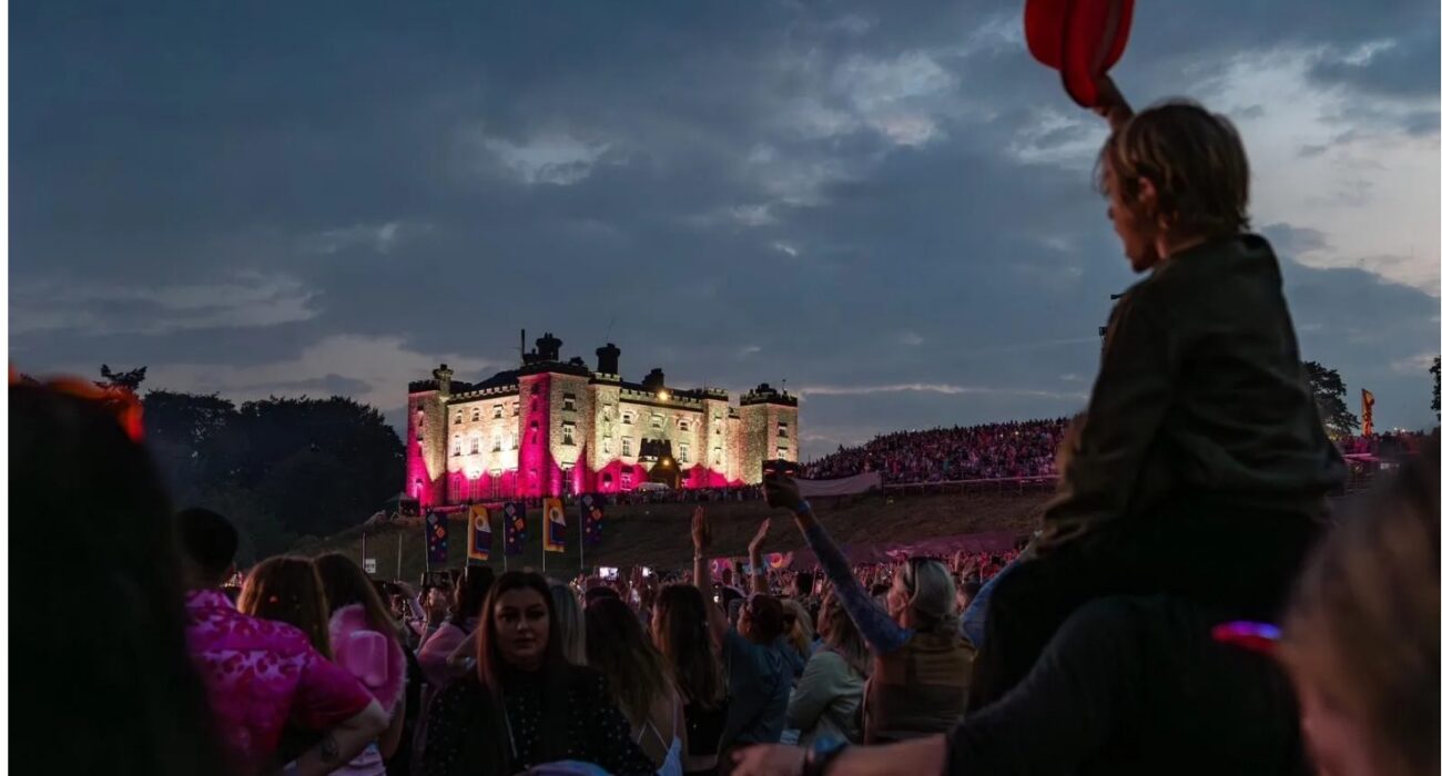 Luke Combs Live @ Slane – Premium Tickets - Image 1