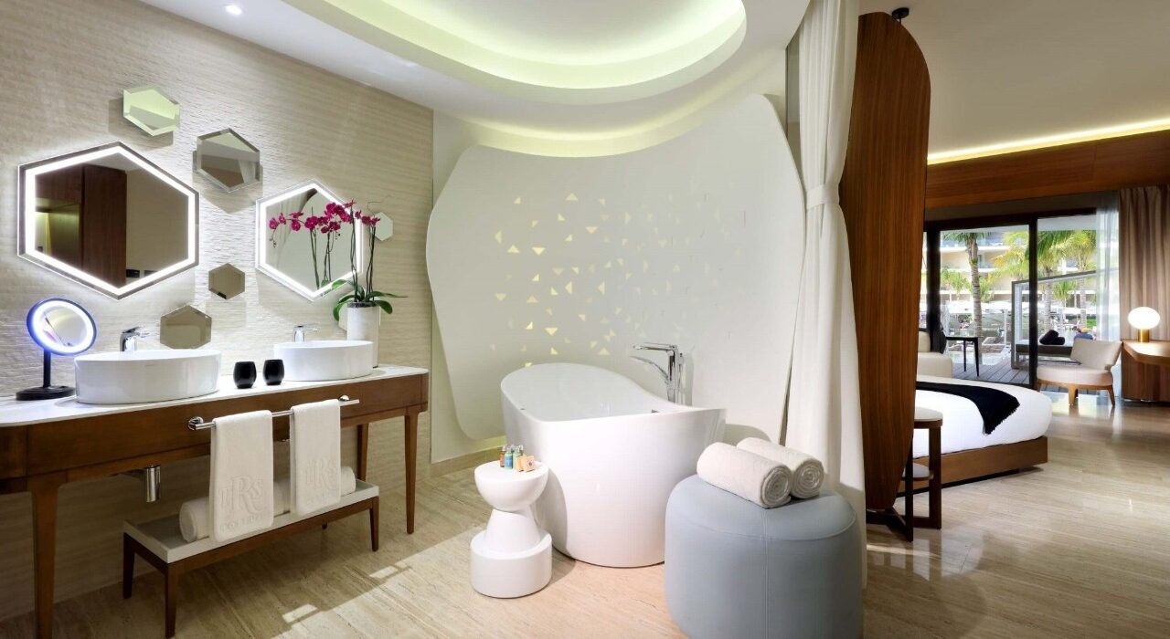 MEXICO 5* SWIM UP LUXE DIRECT FROM BELFAST - Image 2