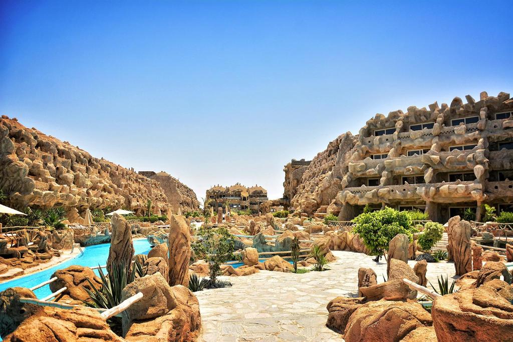 Egypt 5* Flintstones Inspired Luxury Wintersun - Image 1