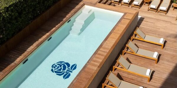 Grab The Girls …. Cannes France Summer Vibes