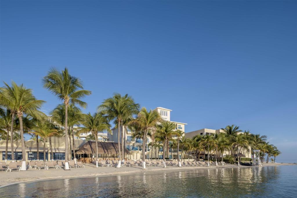 Late Year Getaway Break to Cancun Mexico - Image 2