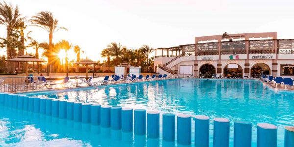 Mid May 4* Egypt Sunshine Getaway Break