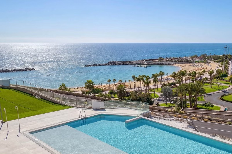 Adults Only 4* Gran Canaria LAST MIN Break - Image 1