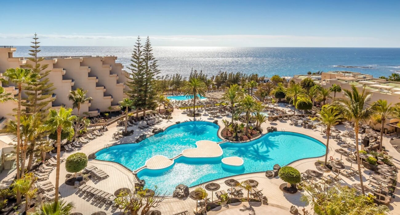 LAST MIN Lanzarote 4* Sunshine Short Break - Image 1