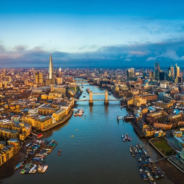 Late May Bank Hols Short Break to London - Image 1