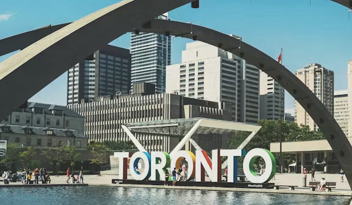 Toronto and Niagara Falls Late Summer Special - Image 1