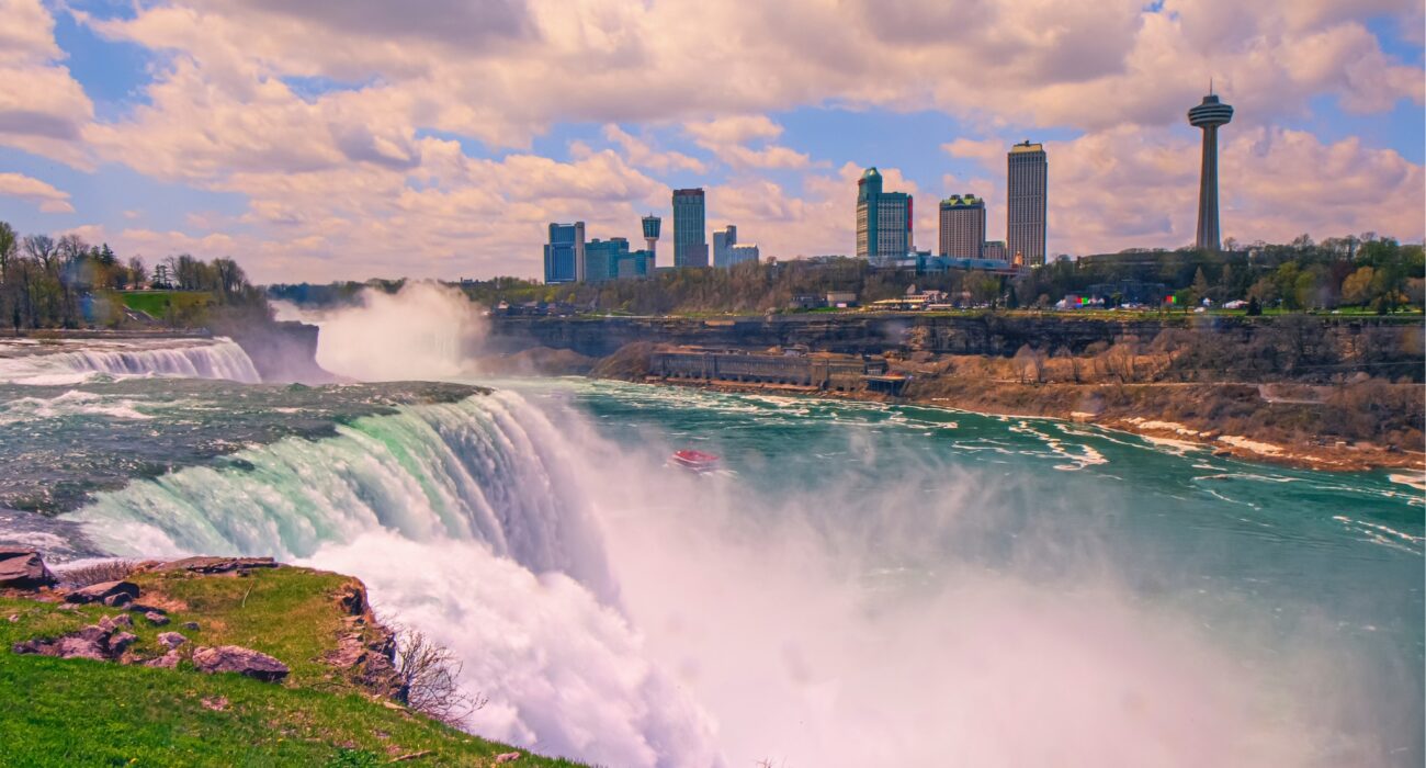 Late Year Niagara Falls and Toronto Twin Centre - Image 1
