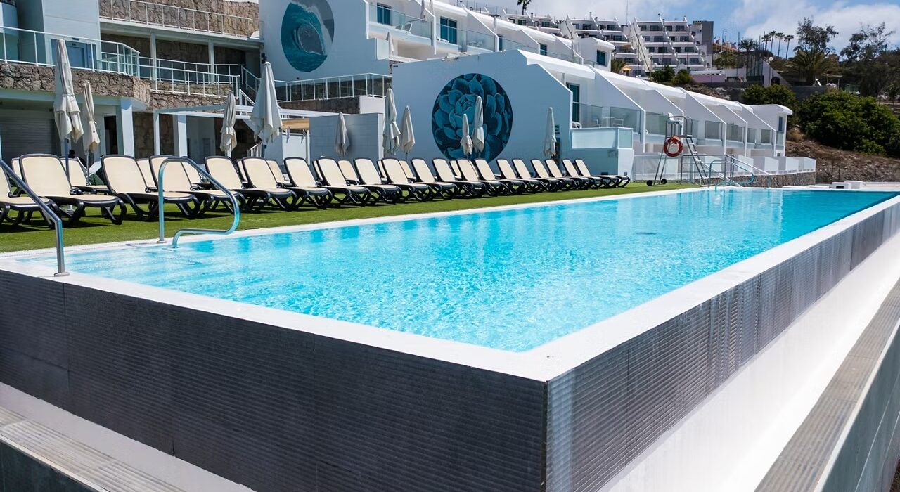 Gran Canaria TWO WEEK Summer Hols Adults Only - Image 3