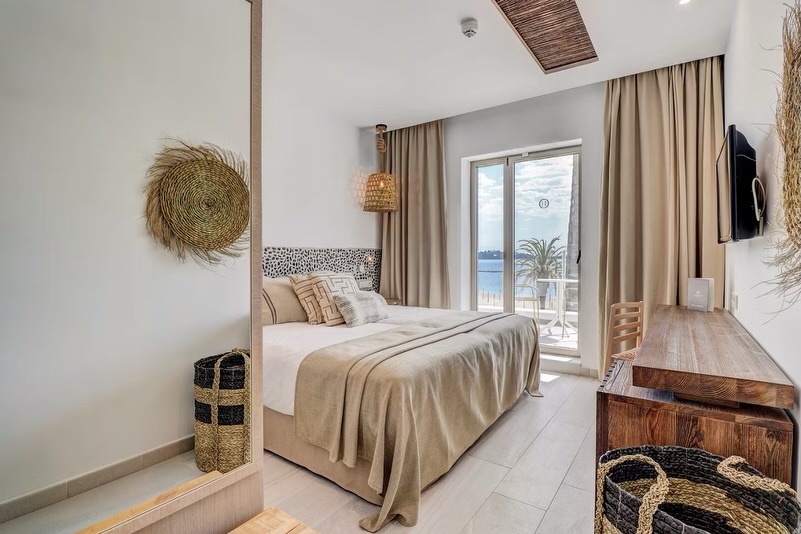 Port De Pollenca Stunning Boujee Adults Only Stay - Image 4