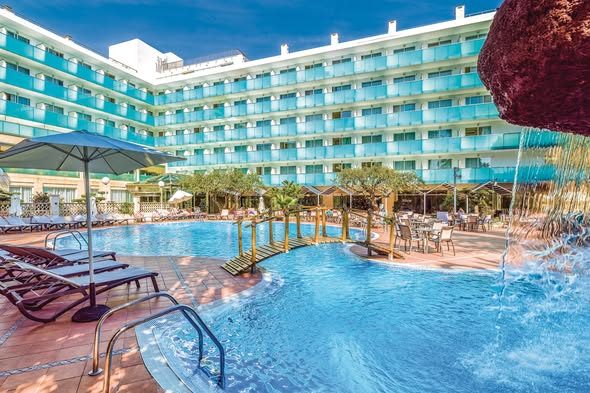 LAST MIN Spring Sunshine BARGAIN to Salou - Image 1