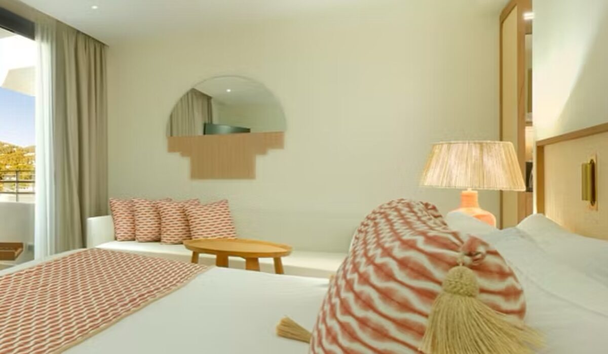 Ibiza 5* May Bank Hols LUX Short Break - Image 3