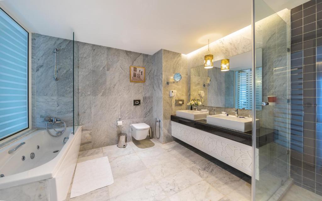 Late Year 5* Luxury Tunisia Sunshine BARGAIN - Image 4