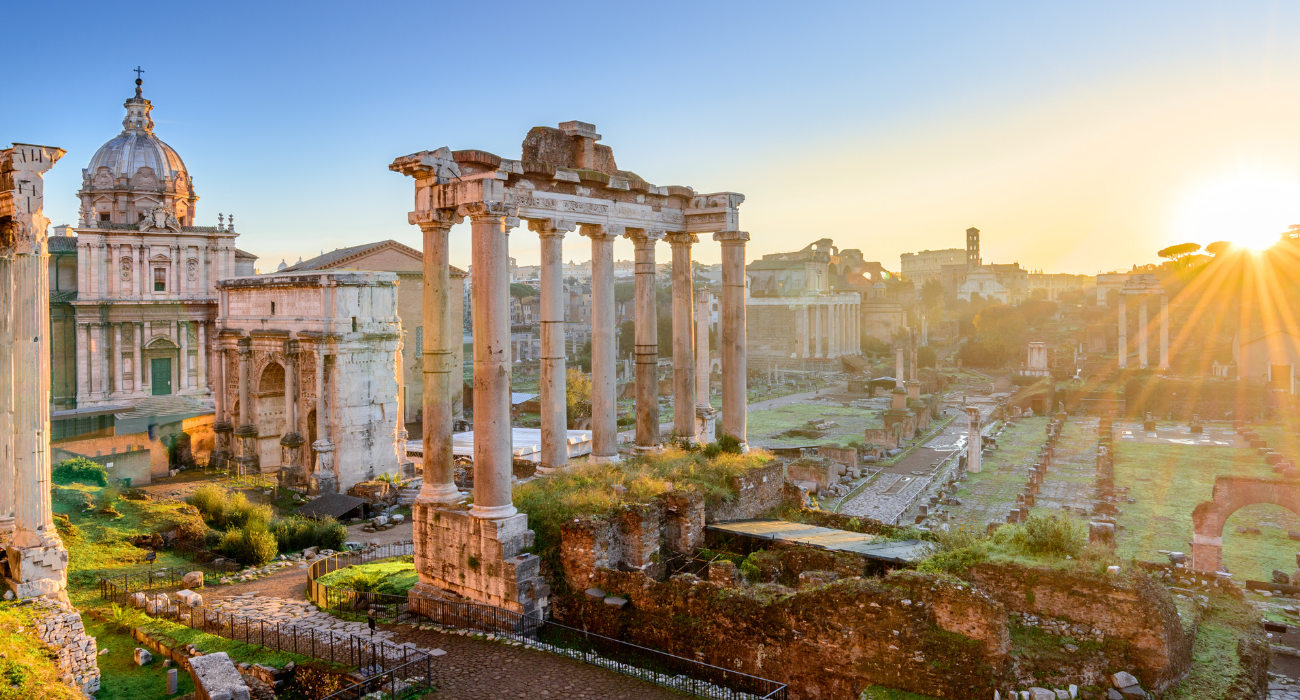PEAK SUMMER CITY BREAK IN ROME ITALY - Image 4