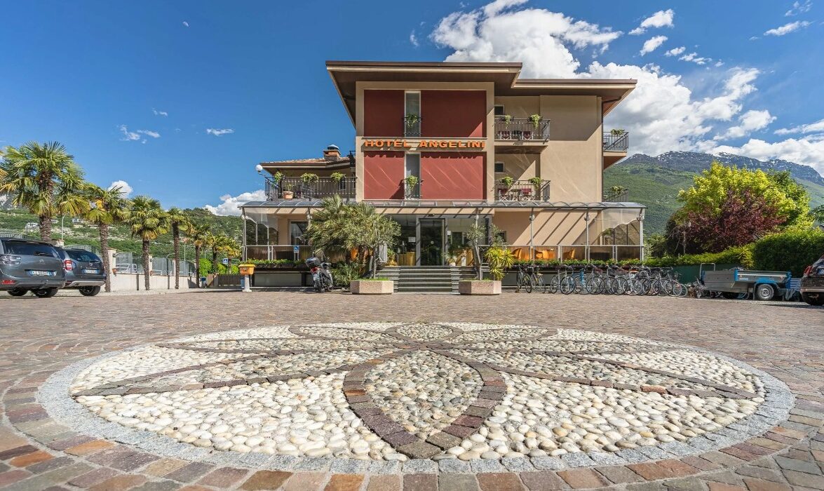 Beautiful LAKE GARDA Italy with EXCURSIONS - Image 7