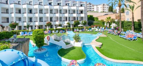 FAMILY OF 4 LATE DEAL TO SANTA PONSA