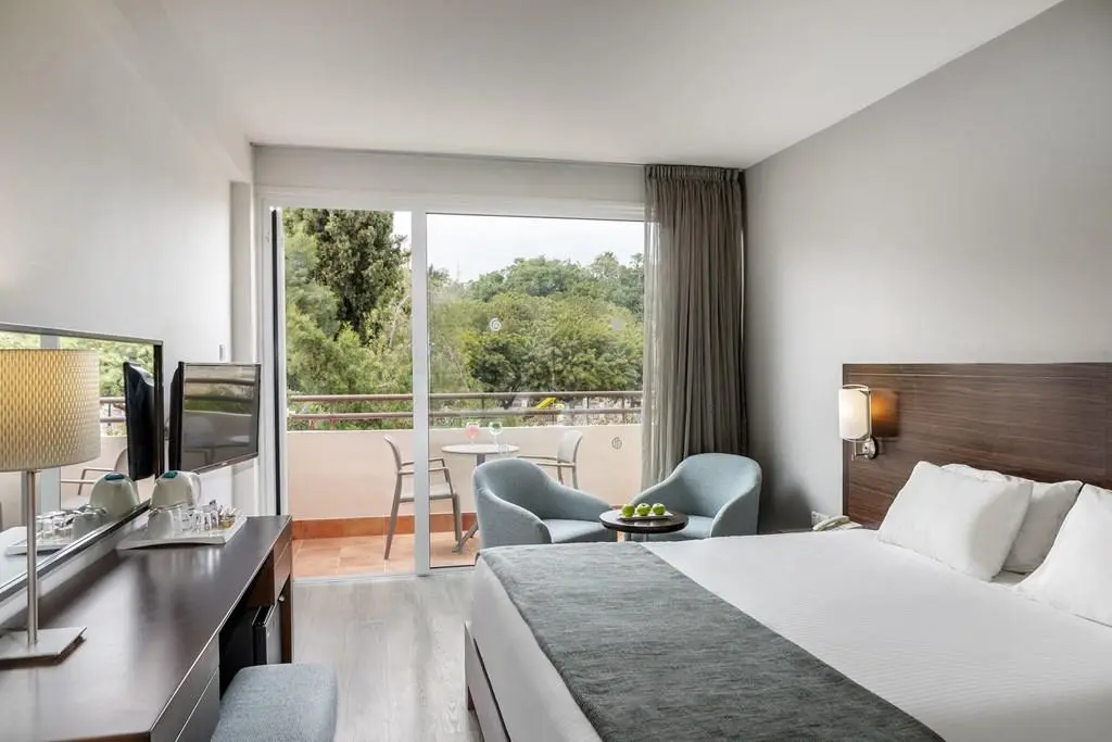 LAST MINUTE CYPRUS SUMMER ADULTS-ONLY ESCAPE - Image 2