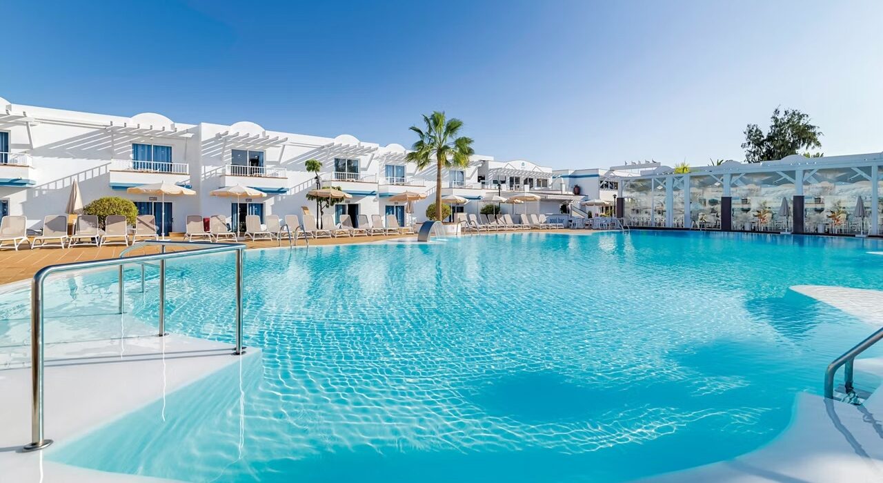Fuerteventura Late June All Inclusive Family Summer Sun - Image 1