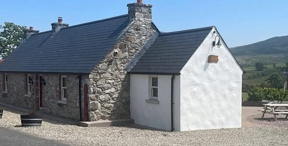 Dan's Wee Cottage Slieve Crook Summer Staycation