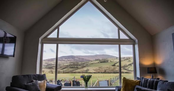 Dan's Wee Cottage Slieve Crook Summer Staycation - Image 3