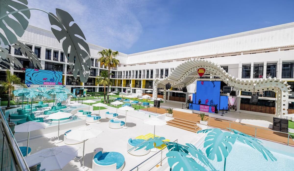 Late May Ibiza Rocks BARGAIN Short Break - Image 1