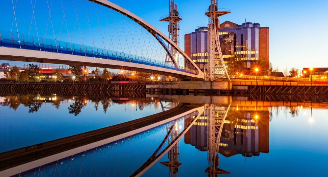 PEAK Summer Manchester UK City Break BARGAIN - Image 2