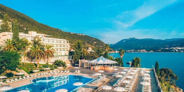 Early Booker Spring 27 Montenegro Special
