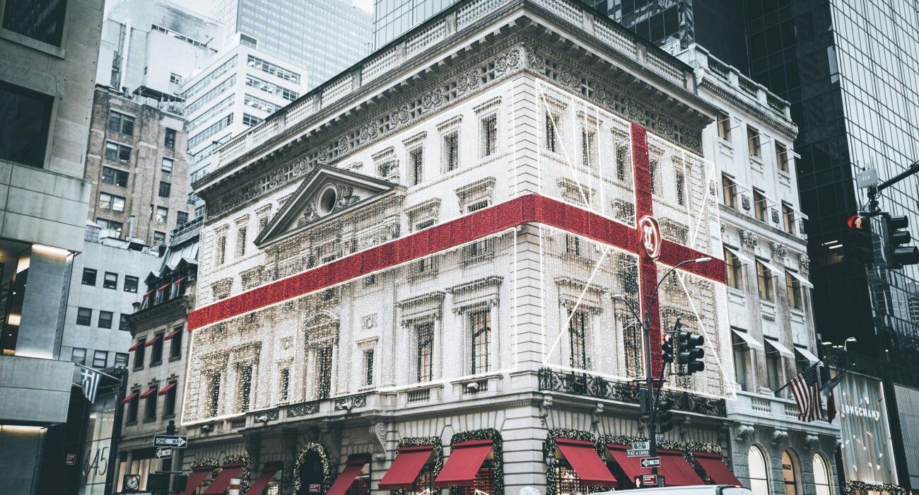 Christmas Shopping in the BIG APPLE NYC - Image 2