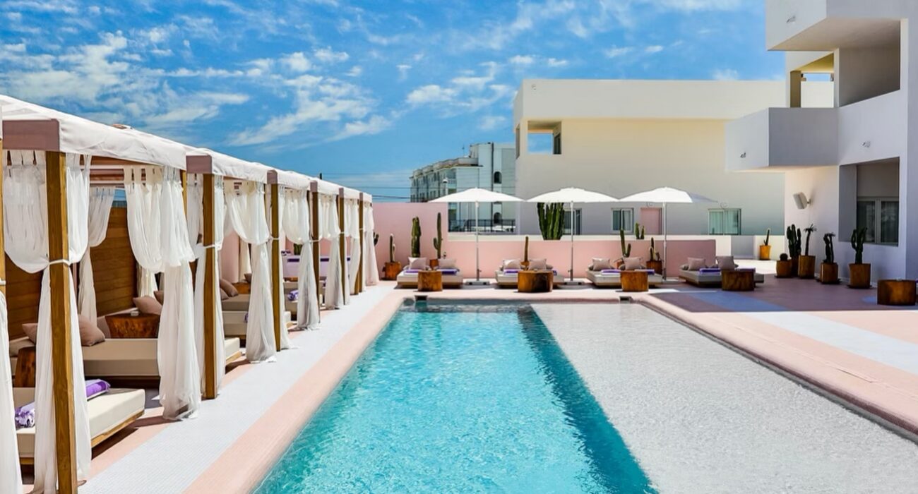 Ibiza 2027 GIRLS TRIP Pending to PINK Hotel - Image 1