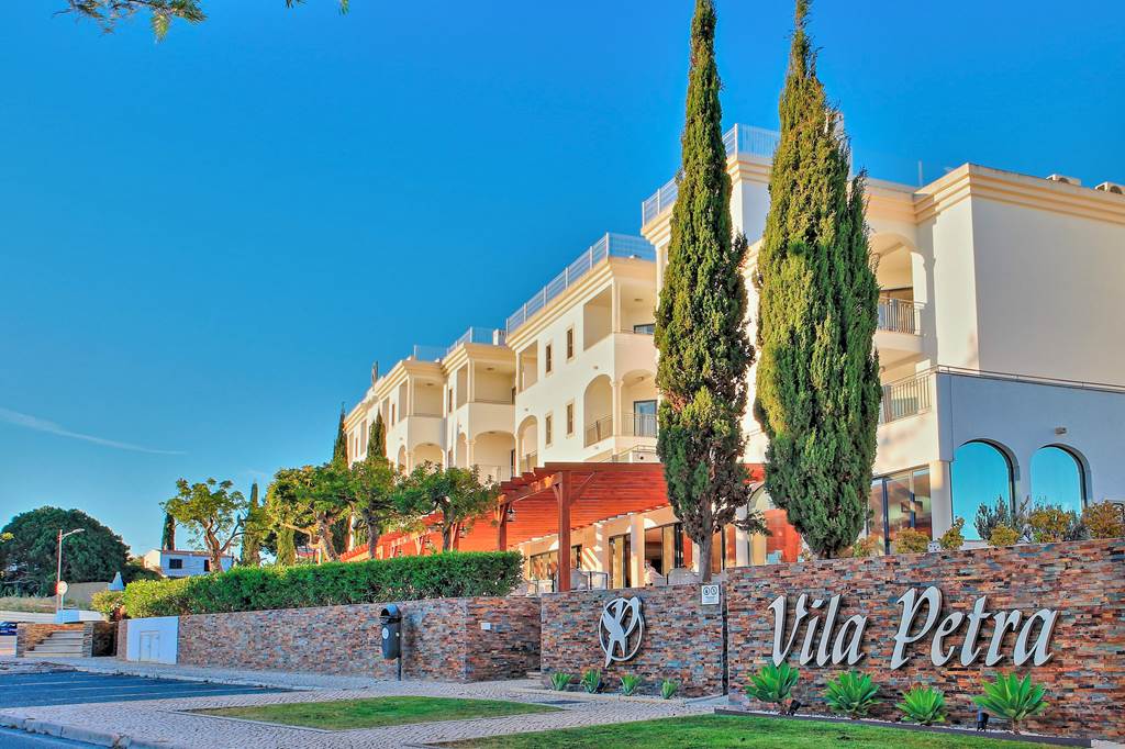 EARLY BOOKER 4* PORTUGAL STAFF RECOMMENDATION - Image 2
