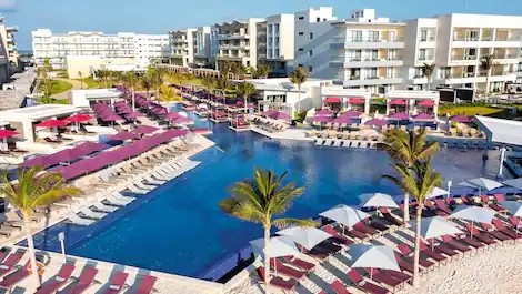 Luxury Planet Hollywood Cancun Mexico from Belfast - Image 3
