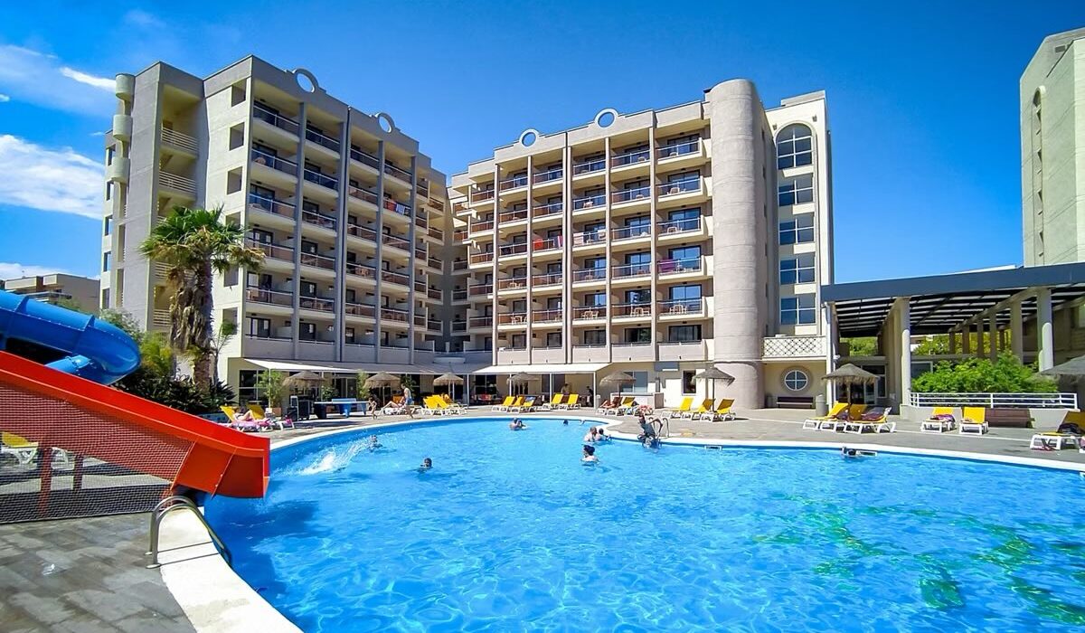 Mid June Family Summer Special to Salou Spain - Image 1