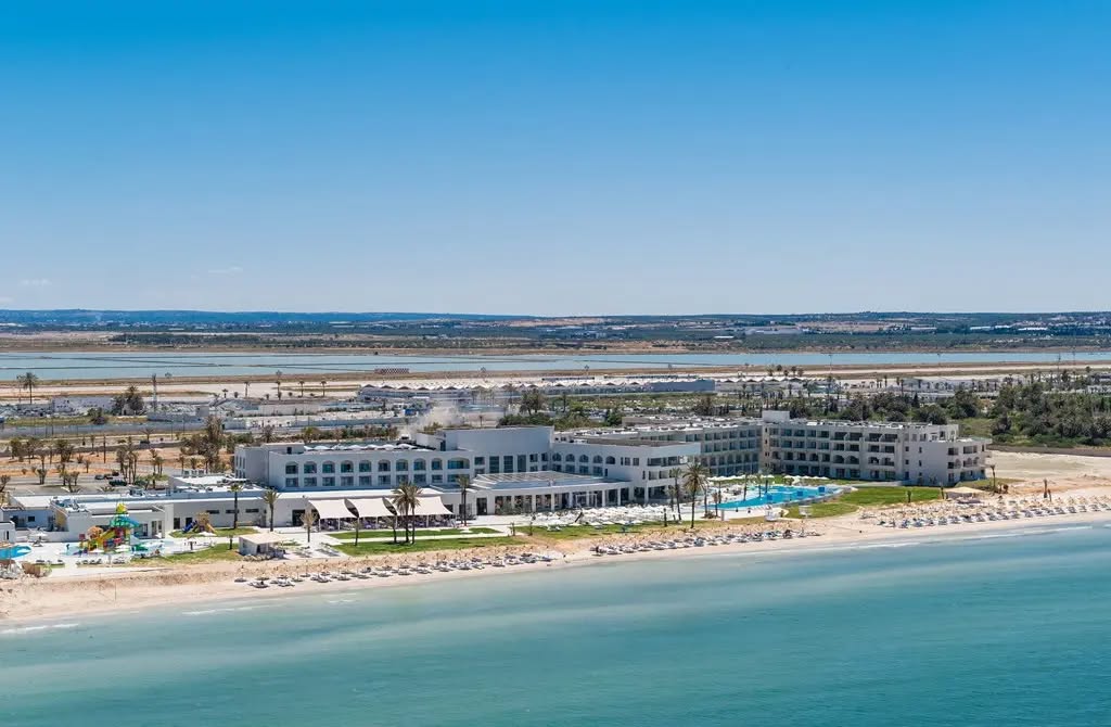Tunisia Luxury Sunshine Autumn NInja Getaway - Image 2