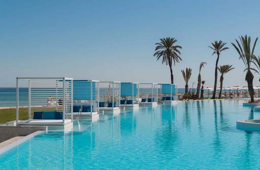 Tunisia Luxury Sunshine Autumn NInja Getaway - Image 3