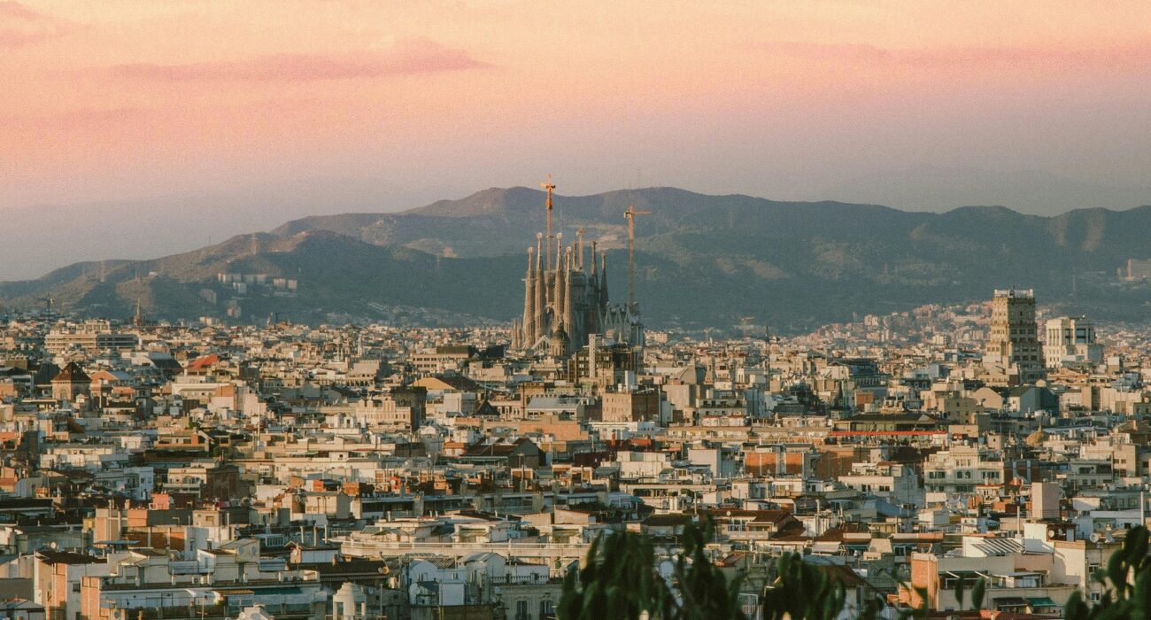 Valencia and Barcelona Spanish Twin Centre - Image 1