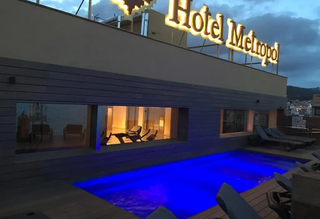 Modern beachfront Stay – Costa Brava in October - Image 5