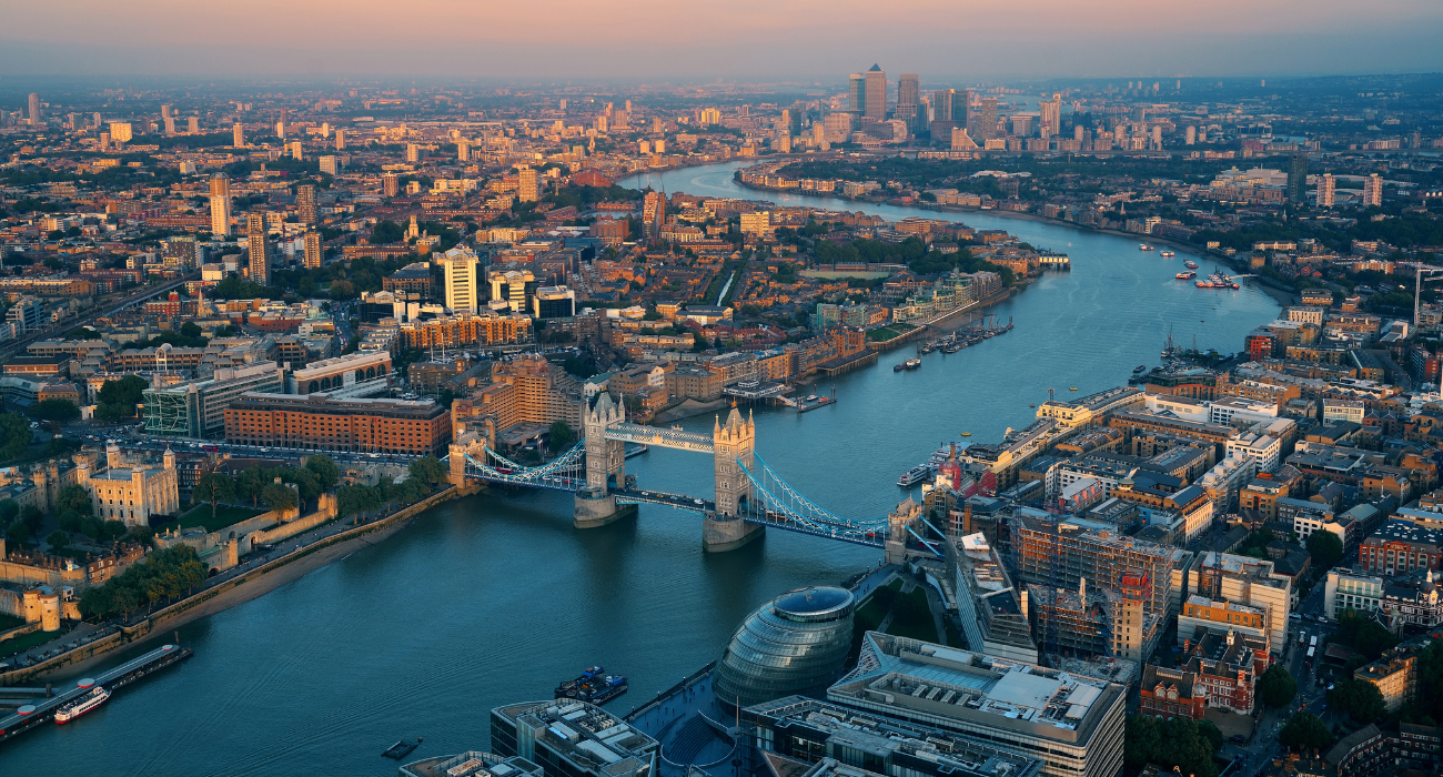 LONDON CITY BREAK WITH ABBA VOYAGE - Image 2