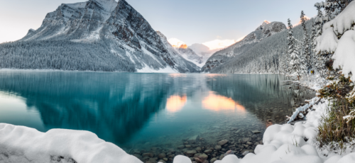 SKI IN THE HEART OF THE CANADIAN ROCKIES