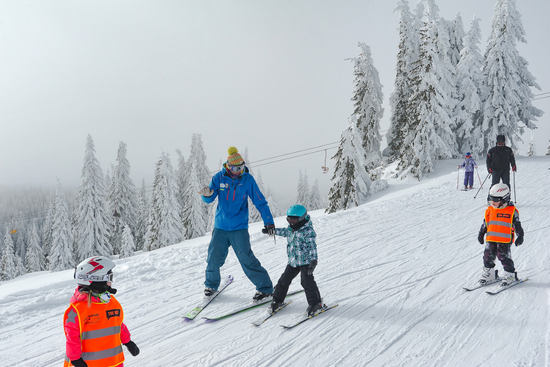 NEW YEAR ON THE SLOPES IN PAMPOROVO, BULGARIA - Image 3