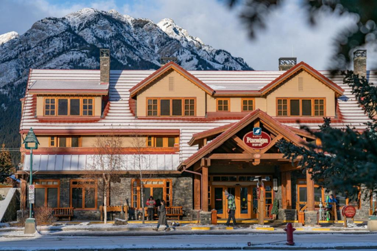 Ski in Banff – the Heart of the Canadian Rockies! - Image 4