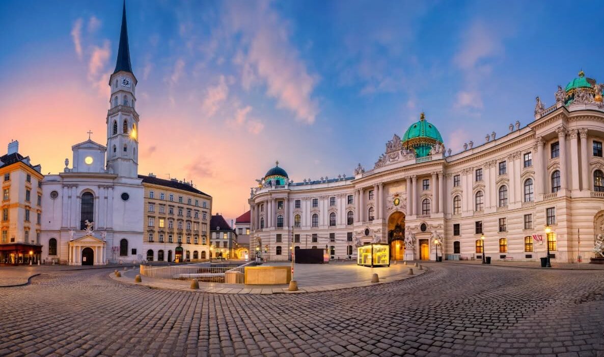 ENCHANTING DANUBE FESTIVE CRUISE 2027 - Image 7